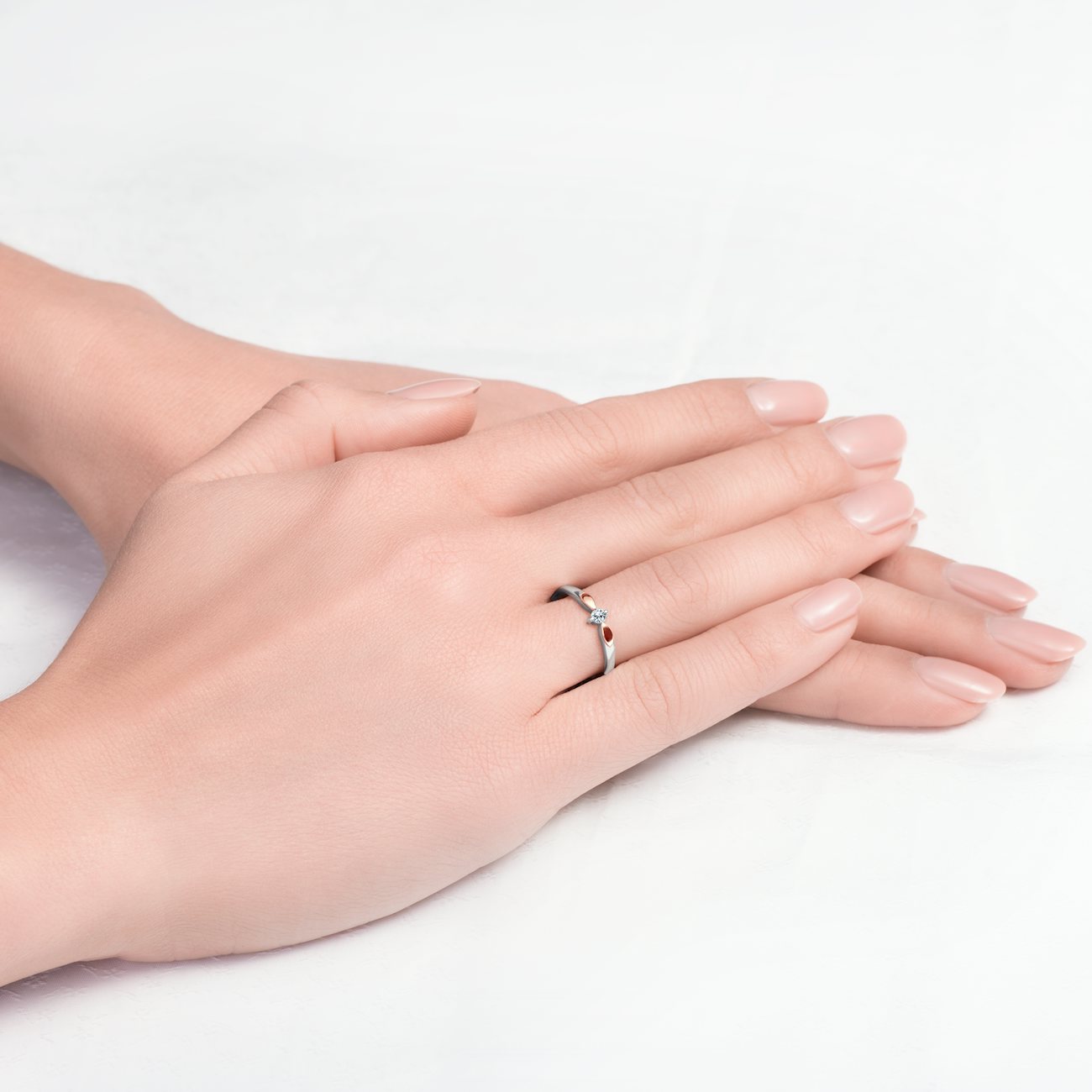 SAVICKI eljegyzési gyűrű: kétszínű arany és gyémánt