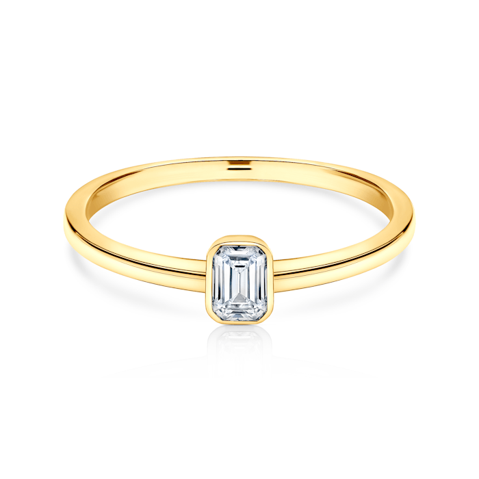 Tiszta eljegyzési gyűrű: arany, smaragd vágott gyémánt