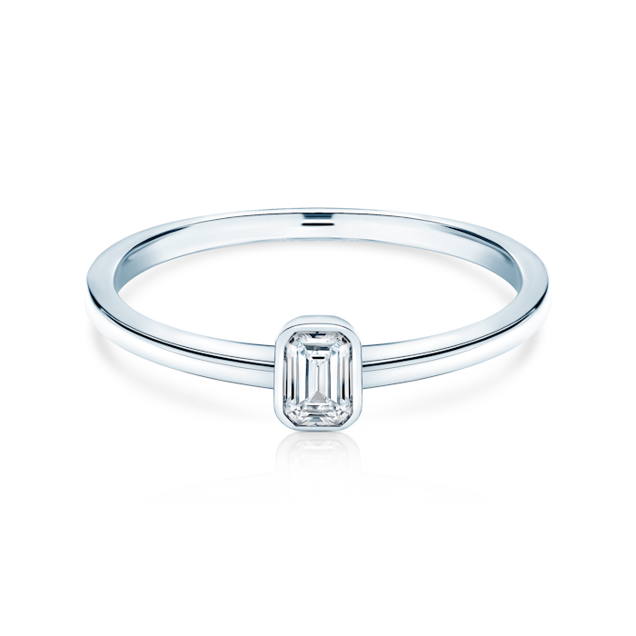 Pure eljegyzési gyűrű: fehérarany és gyémánt