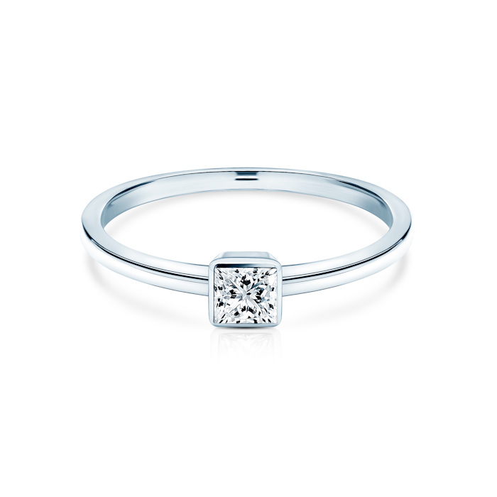 Pure eljegyzési gyűrű: fehér arany, hercegnő csiszolású gyémánt