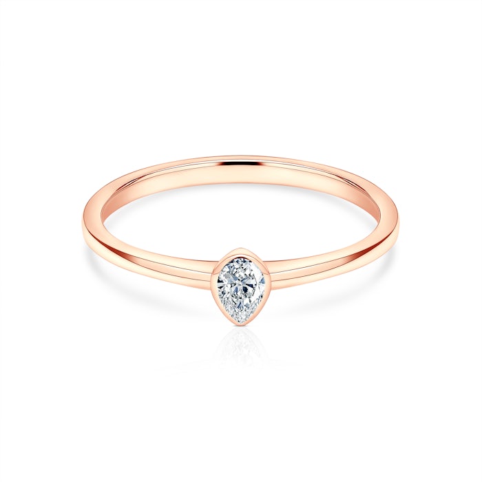 Pure eljegyzési gyűrű: rózsaarany, könnycsepp csiszolású gyémánt