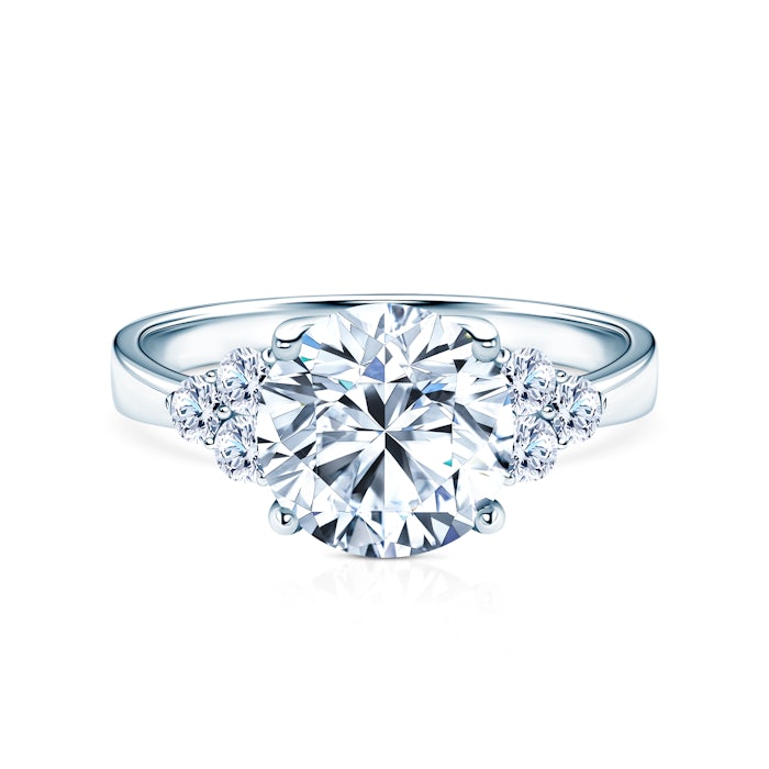 Mesebeli eljegyzési gyűrű: fehér arany, gyémántok