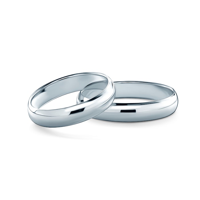 Wedding rings: platinum, half-round, 4 mm