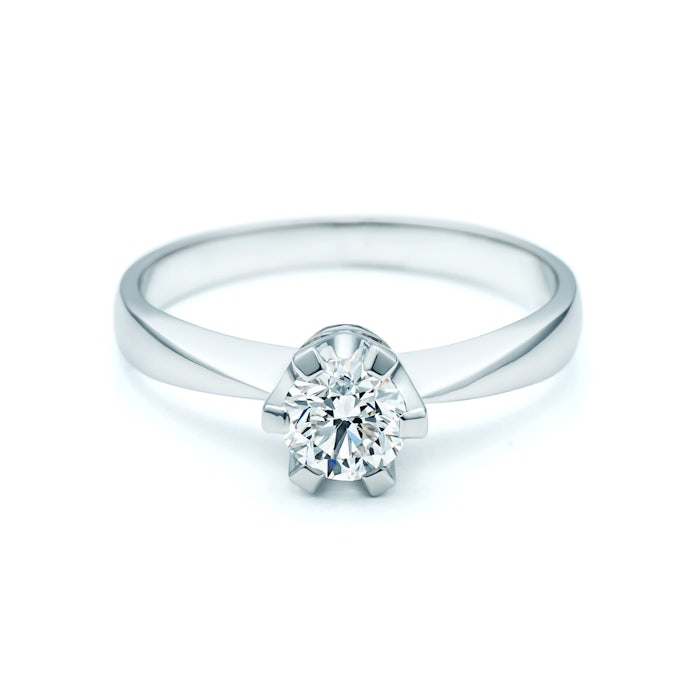 Platinium gyűrű: platina és gyémánt